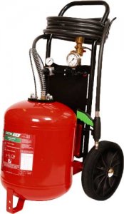 Pojízdný hasicí přístroj k hašení lithiových baterií AVD 25 l